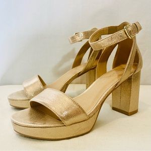 CL by Laundry Go On Sandal Light Gold - Size 8M